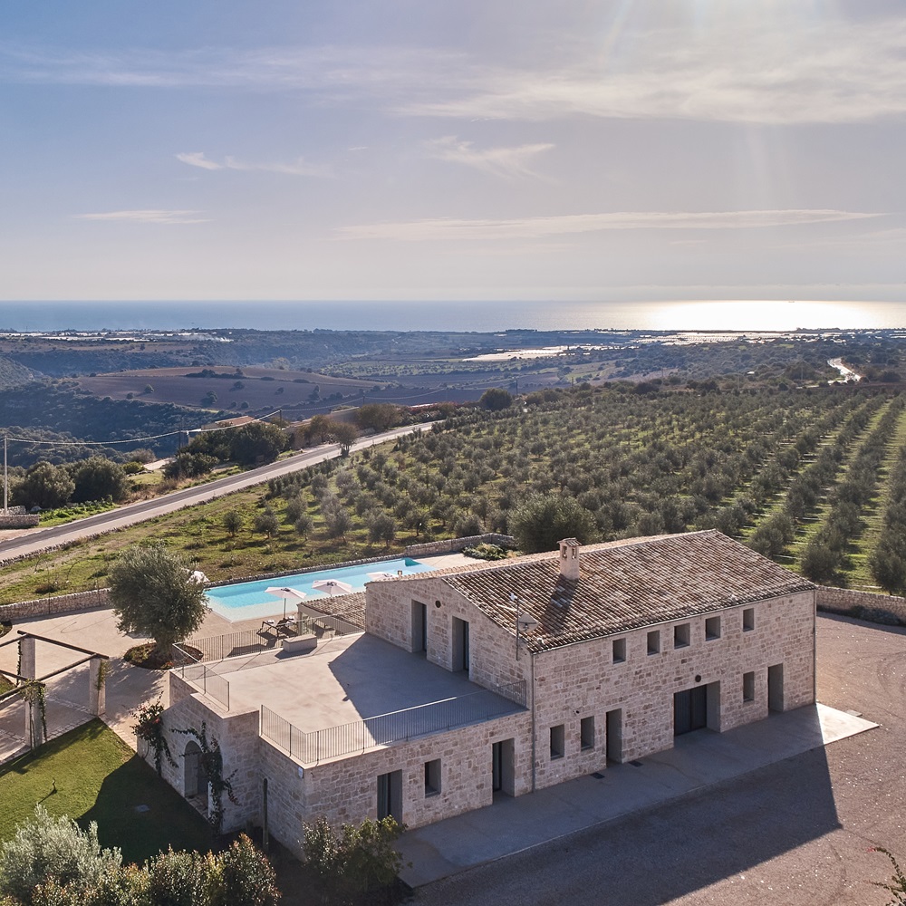 Luxury large group villas in Sicily
