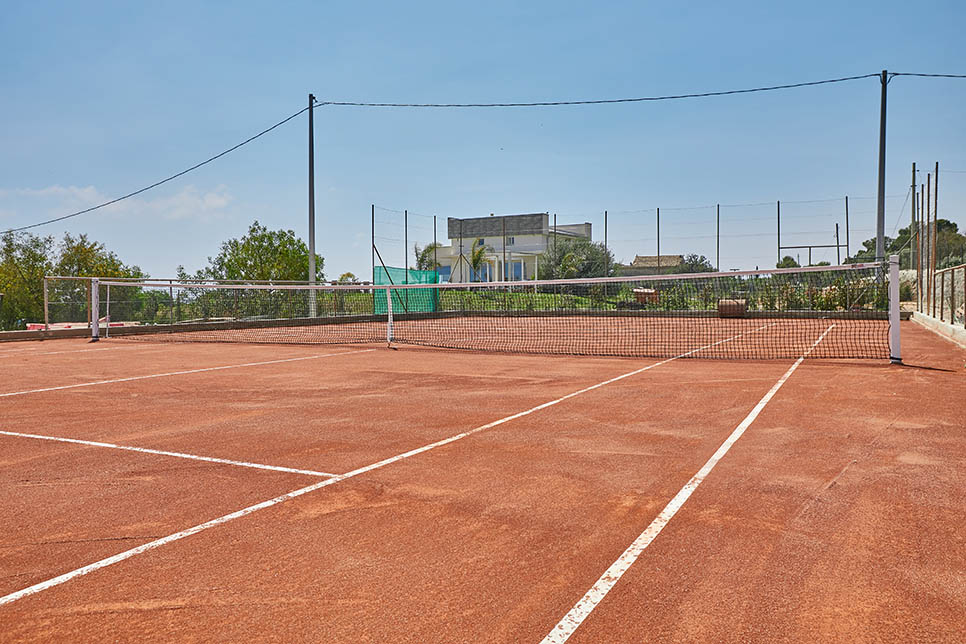 Villa Rebecca's private tennis court Villa Rebecca's private tennis court