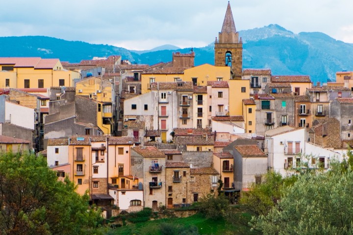 BEST-HIDEAWAY-VILLAGES-SICILY