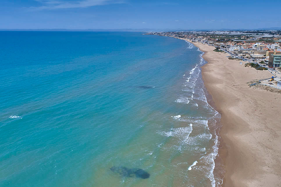 Sampieri sandy beach