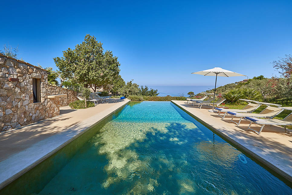 Villa Arte Mare Blue, the infinity pool