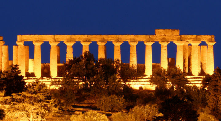 Agrigento Sicily Tourist Valley of Temples