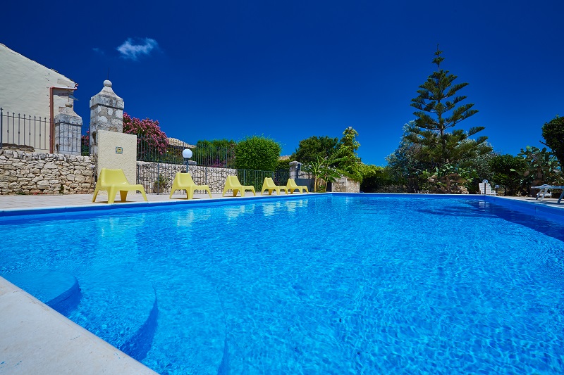 Villa Punta Secca: the perfect place to sunbathe in Sicily