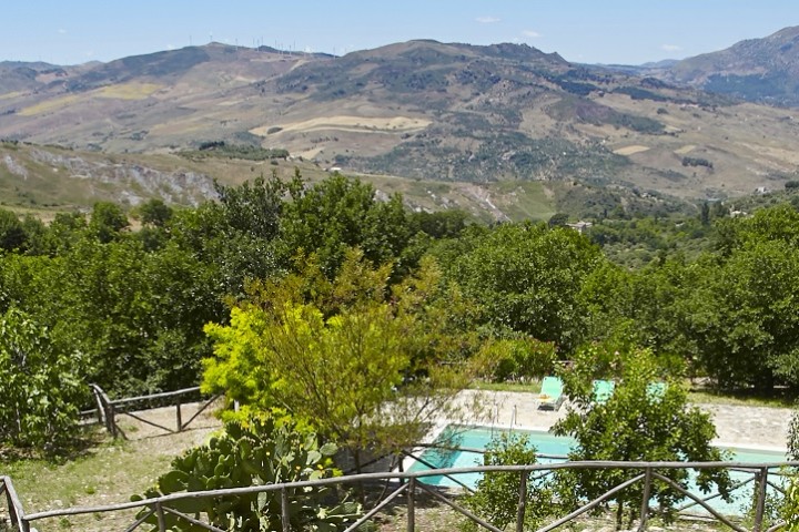 autumn-in-sicily-villas