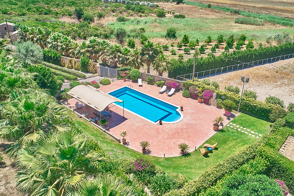 sicilian-villas-with-pool