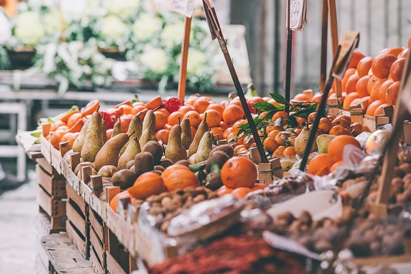 Oranges displayed in Ballarò street market