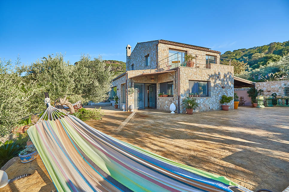 Villa Arte Mare Blue near Cefalù and the Madonie Mountains
