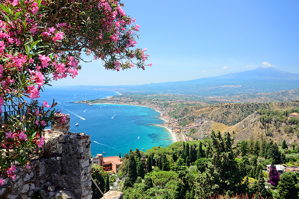 Spectacular views at the Villa Comunale with Mount Etna on background