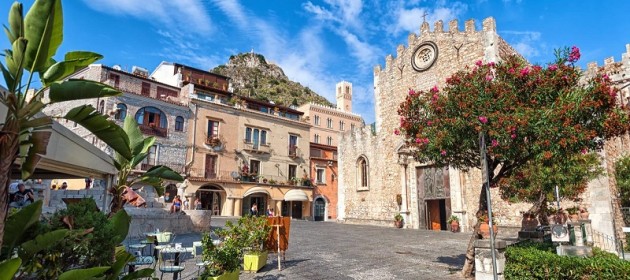 Taormina, Sicily: the perfect location to go on holiday