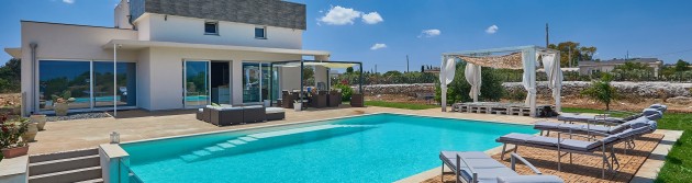 villas-in-sicily-with-pool
