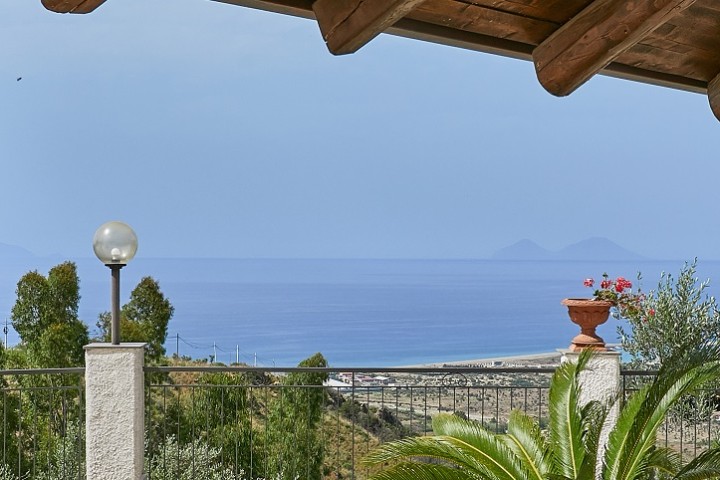 villas-sicily-rent-august