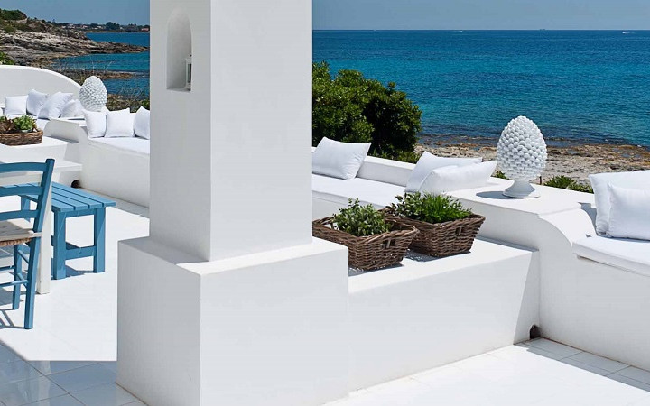 The large terrace with sea view at Casa Blu